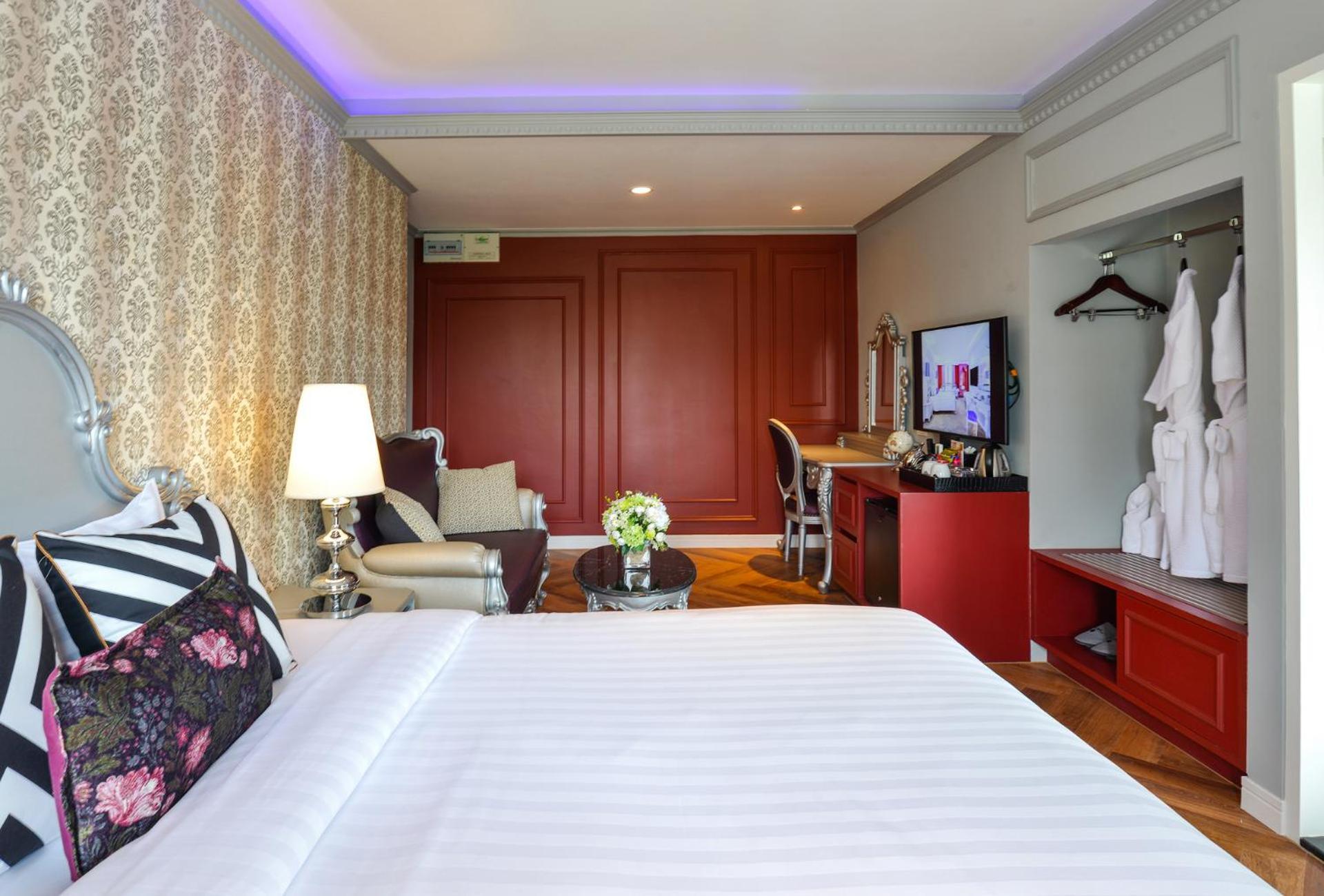 Premier Double Room Street View Spa Bath